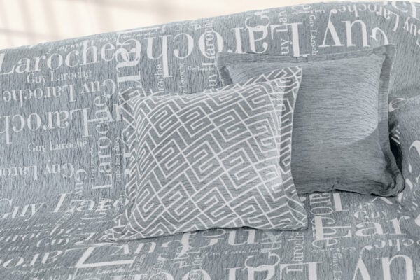 ΜΑΞΙΛΑΡΙ ΦΙΓΟΥΡΑΣ STAMP SILVER 50X50 ΧΩΡΙΣ ΓΕΜΙΣΗ - Guy Laroche